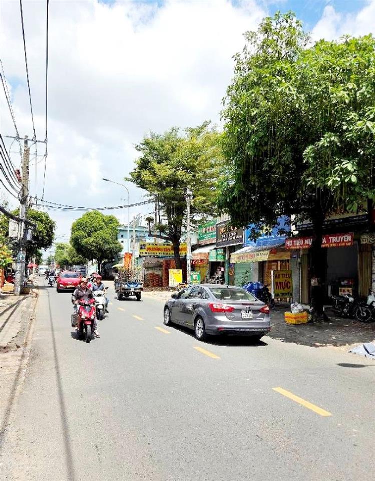 Bán căn nhà mặt tiền đường bình trị đông, bình tân dt 50mx70m 3419m2, dòng tiền 250tr/th, 135 tỷ