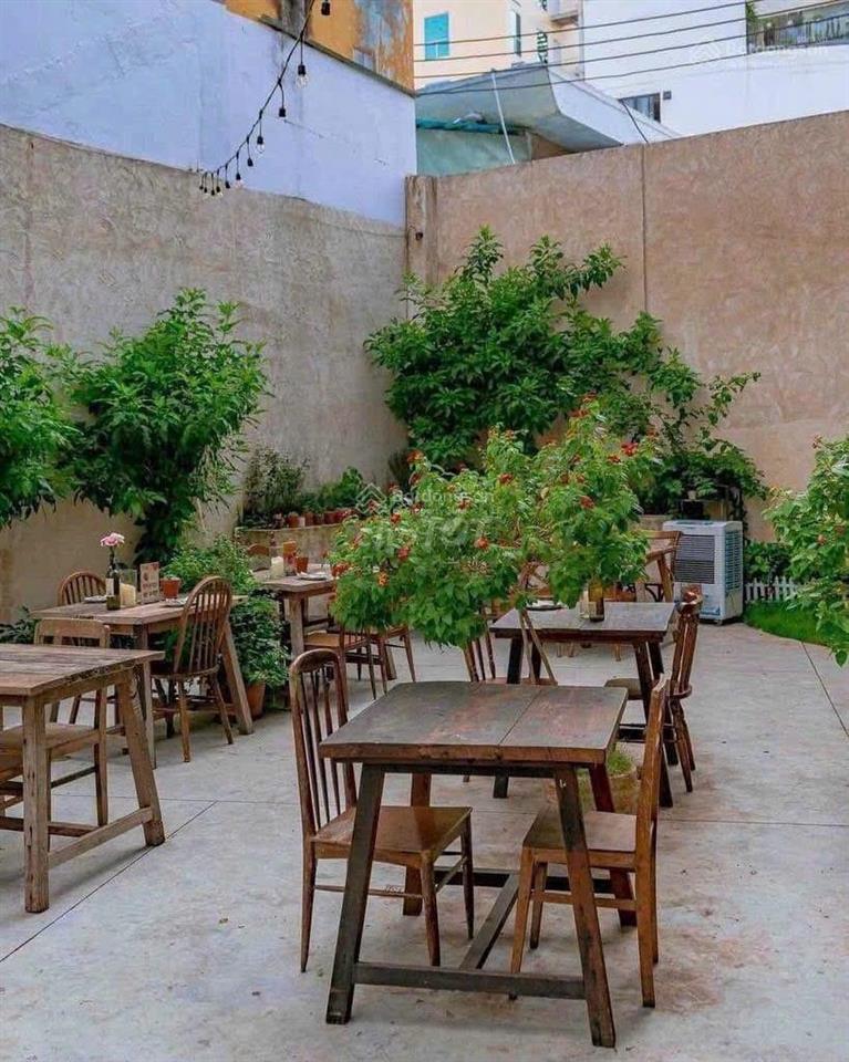 Bán nhà nguyễn trọng tuyển p10 phú nhuận dt (6 x14m)  nhà cấp 4 tiện xây mới , chỉ 12.2 tỷ