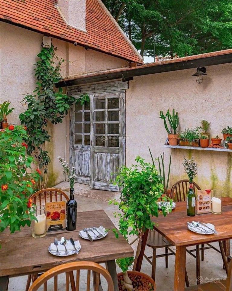 Bán nhà nguyễn trọng tuyển p10 phú nhuận dt (6 x14m)  nhà cấp 4 tiện xây mới , chỉ 12.2 tỷ