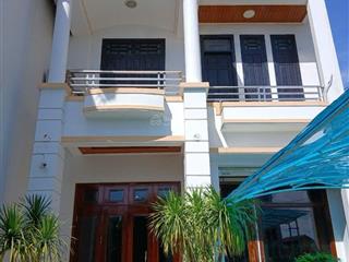 Bán nhà chính chủ ngay quốc lộ lộc ninh, đồng hới có thể ở, làm văn phòng, full nội thất cao cấp