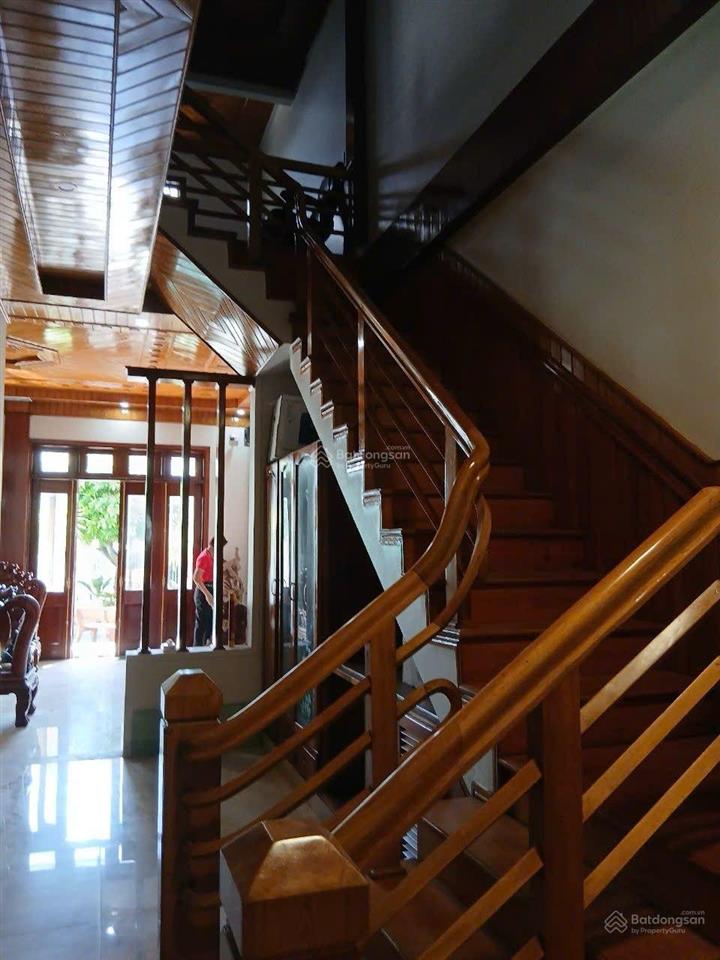 Bán nhà chính chủ ngay quốc lộ lộc ninh, đồng hới có thể ở, làm văn phòng, full nội thất cao cấp