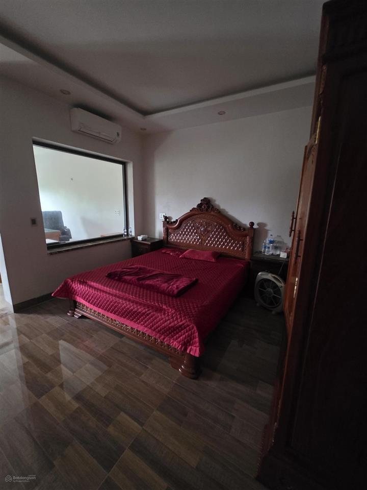 Bán nhà chính chủ ngay quốc lộ lộc ninh, đồng hới có thể ở, làm văn phòng, full nội thất cao cấp