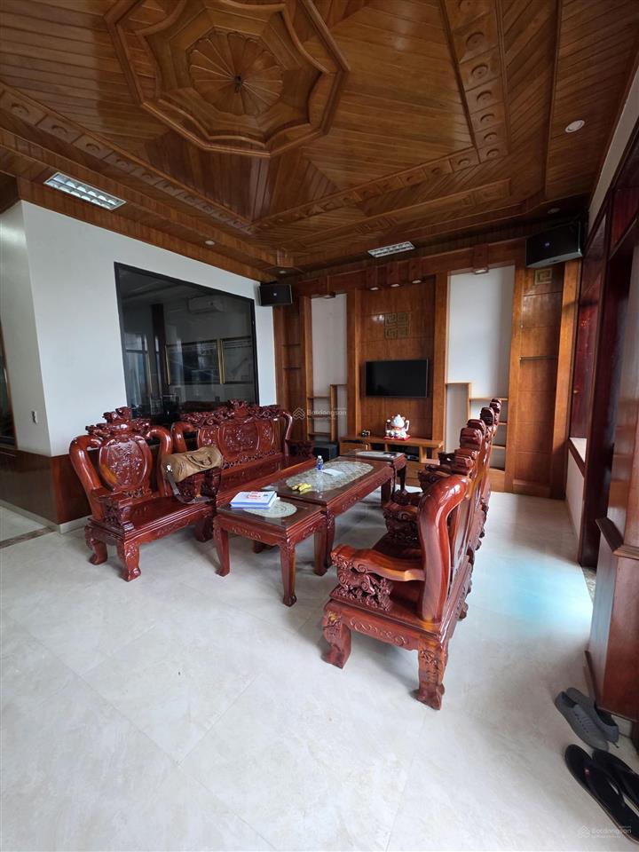 Bán nhà chính chủ ngay quốc lộ lộc ninh, đồng hới có thể ở, làm văn phòng, full nội thất cao cấp