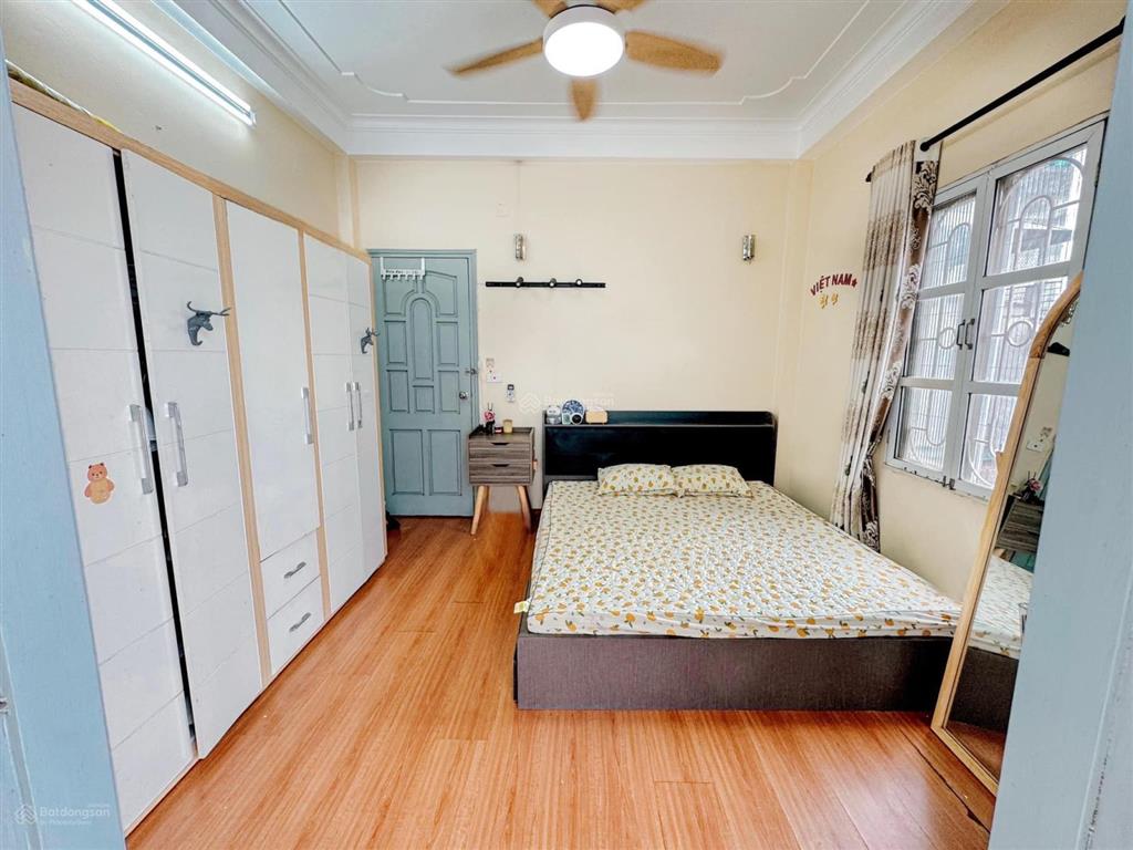Một trong số ít 1 căn, lạc long quân, ngõ thông kinh doanh, 50m² nhỉnh 11 tỷ, thoáng trước sau