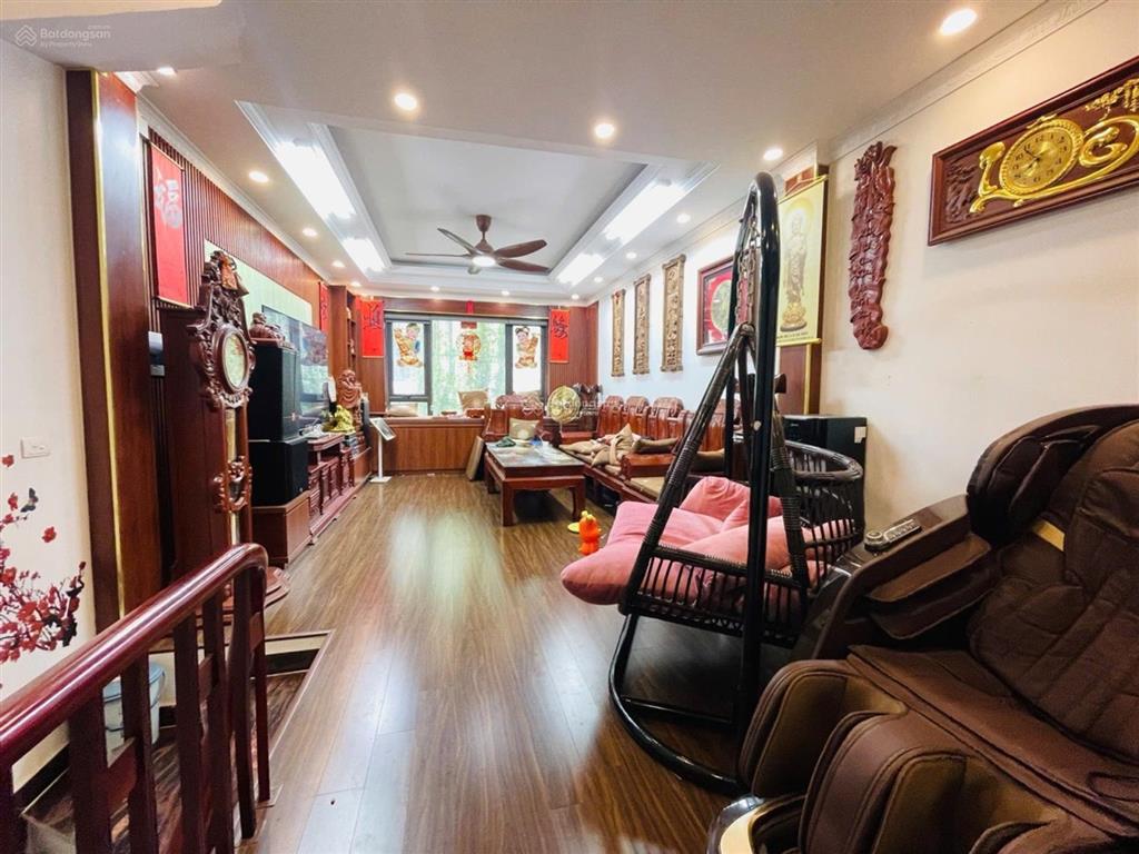 Không có căn thứ 2  hoàng quốc việt  nhà mới  thang máy  10 tỷ  rất gấp