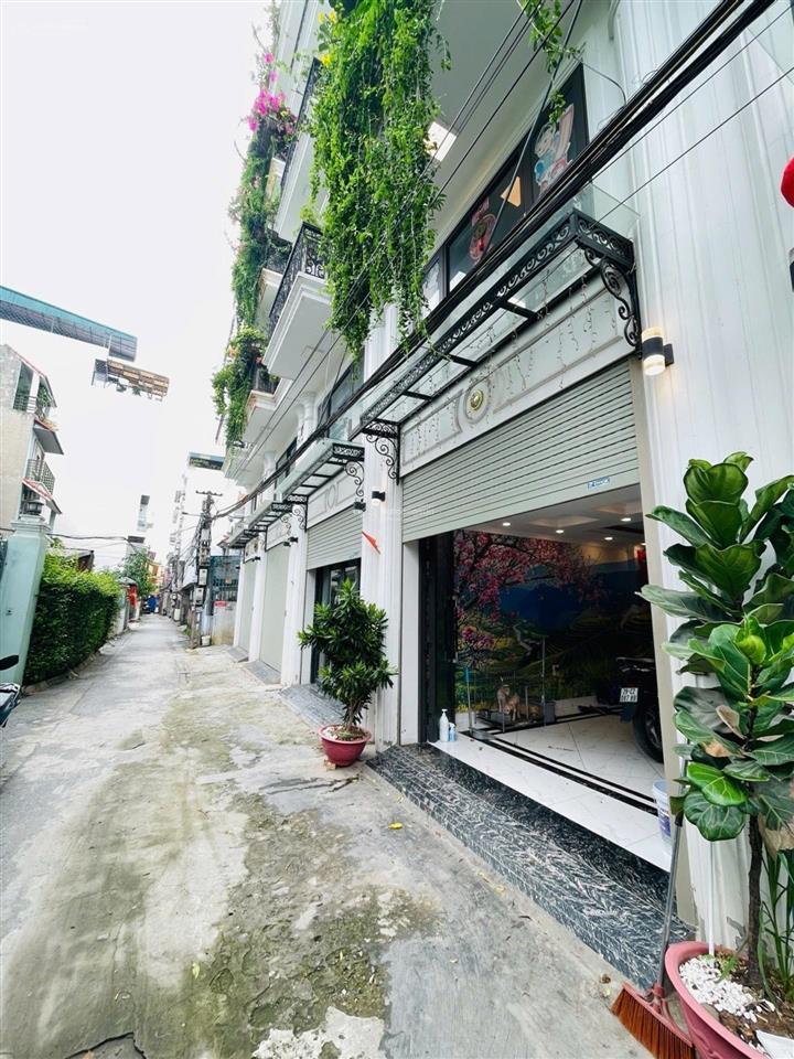 Không có căn thứ 2  hoàng quốc việt  nhà mới  thang máy  10 tỷ  rất gấp
