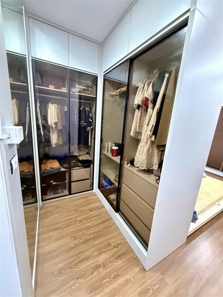 Chủ cần bán gấp hoàng quốc việt  thang máy  10 tỷ  ô tô  lô góc