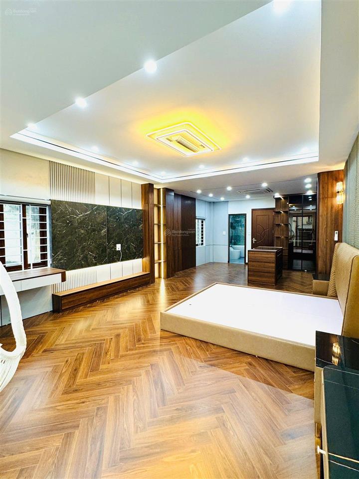 Siêu phẩm, lạc long quân, thiết kế cao cấp  60m2 gara ô tô, thang máy, chỉ nhỉnh 18 tỷ