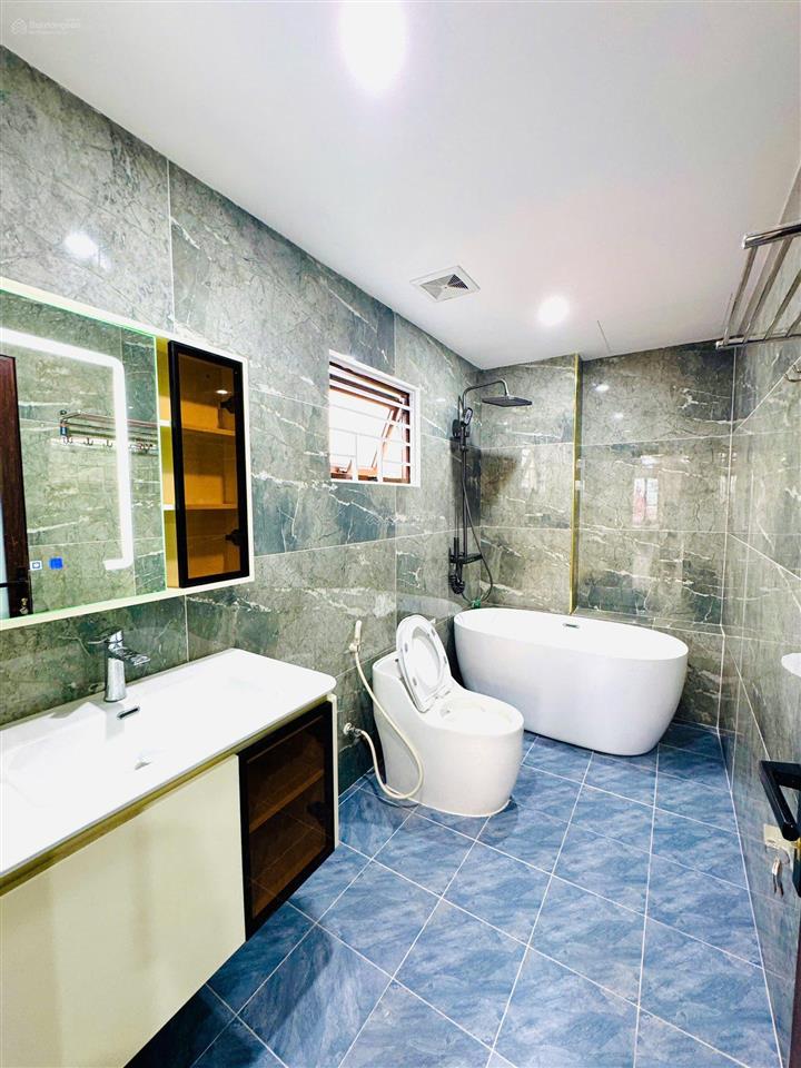 Siêu phẩm, lạc long quân, thiết kế cao cấp  60m2 gara ô tô, thang máy, chỉ nhỉnh 18 tỷ