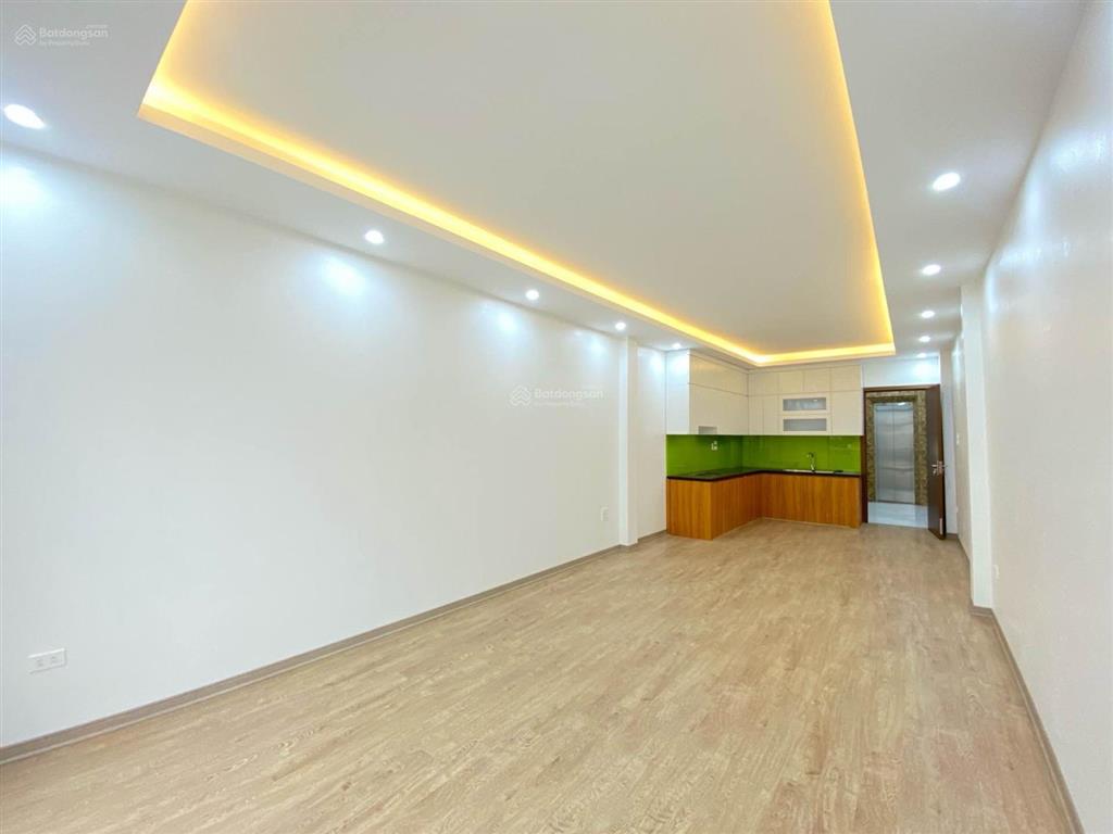 Cực hiếm  lạc long quân  thang máy  thoáng trước sau  54m2  chỉ nhỉnh 13 tỷ