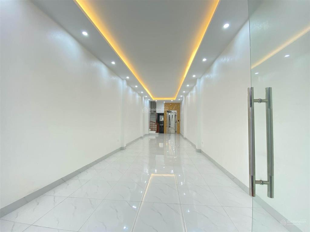Cực hiếm  lạc long quân  thang máy  thoáng trước sau  54m2  chỉ nhỉnh 13 tỷ