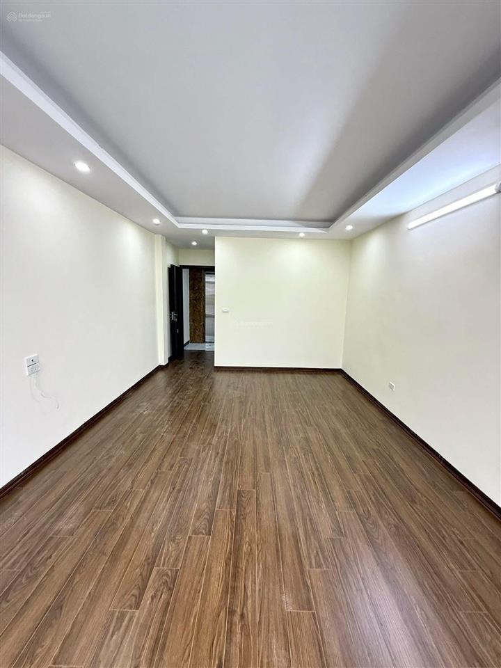Chủ cần bán gấp  lạc long quân  thang máy  ô tô tránh  52m2  nhỉnh 13 tỷ