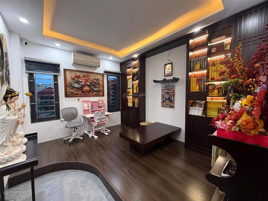 Siêu phẩm  lạc long quân  50m2  thang máy  ô tô tránh  nhỉnh 13 tỷ
