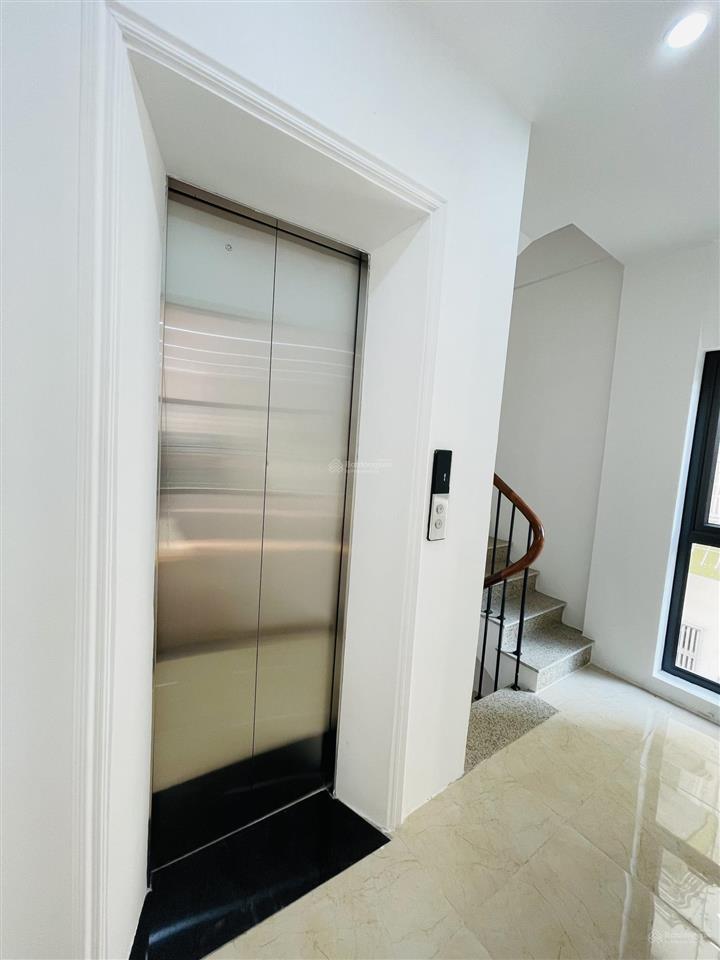 Một trong số ít 1 căn  xuân la  thang máy  ô tô tránh  54m2  nhỉnh 13 tỷ