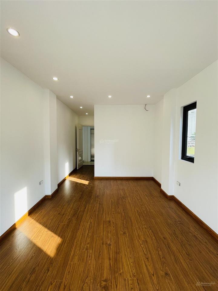 Một trong số ít 1 căn  xuân la  thang máy  ô tô tránh  54m2  nhỉnh 13 tỷ