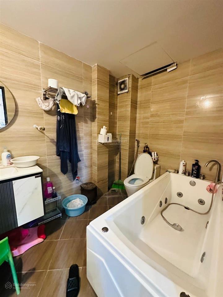 Bán gấp nhà ngõ 462 bưởi, 42m2, 10 tỷ, còn thương lượng