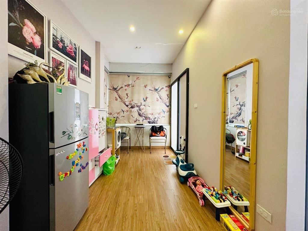 Bán gấp nhà ngõ 462 bưởi, 42m2, 10 tỷ, còn thương lượng