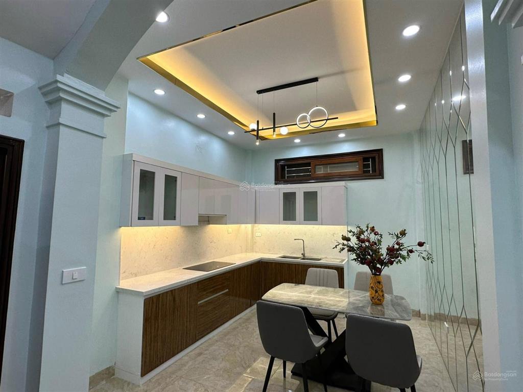 Trời ơi cứu tôi với, bán gấp siêu phẩm đội cấn, 53m2, nhỉnh 10 tỷ.