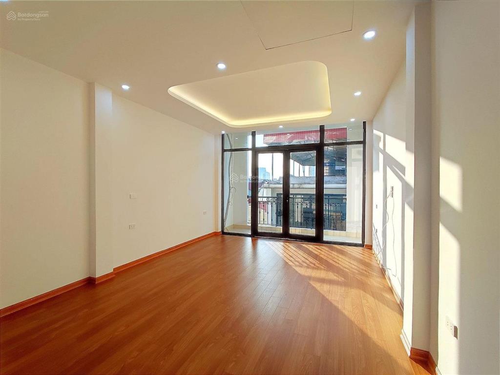Siêu phẩm phố vĩnh phúc  vỉa hè 3m  4 làn ô tô  55m2, 16 tỷ