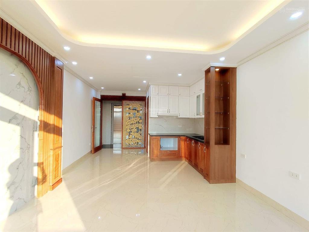 Siêu phẩm phố vĩnh phúc  vỉa hè 3m  4 làn ô tô  55m2, 16 tỷ