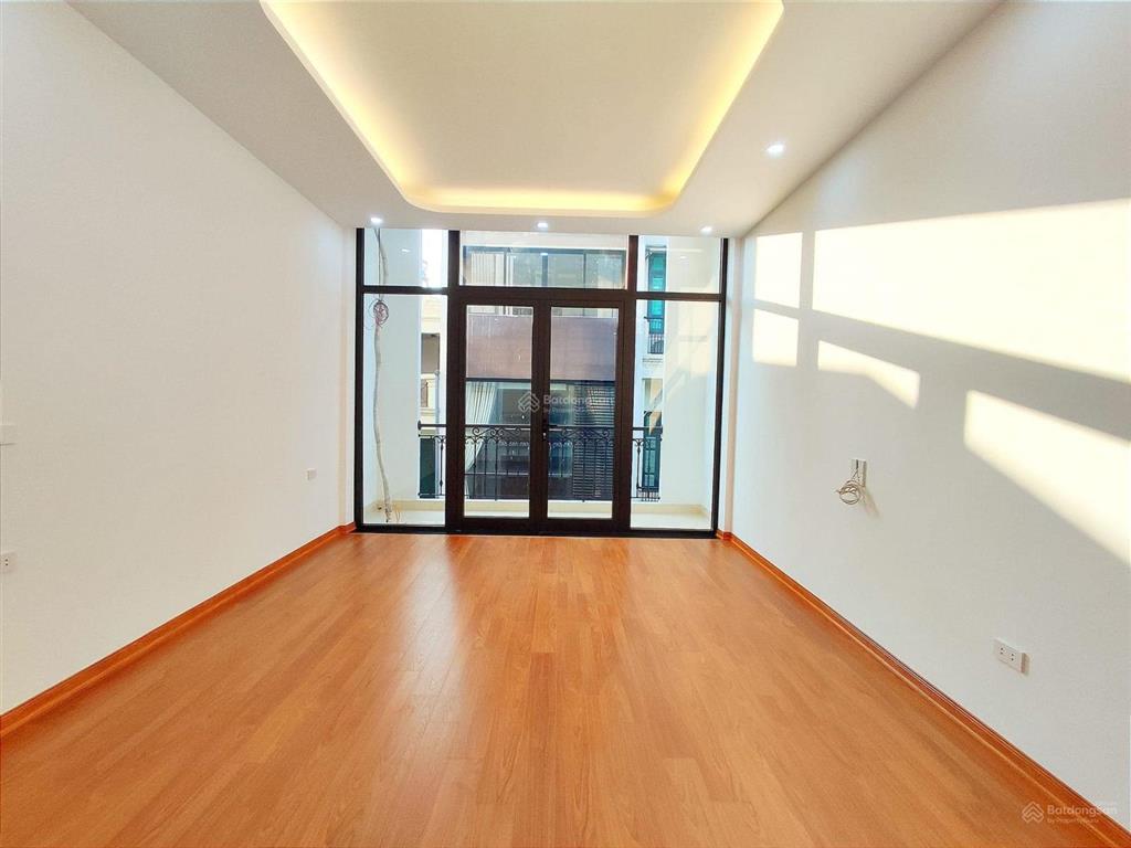 Siêu phẩm phố vĩnh phúc  vỉa hè 3m  4 làn ô tô  55m2, 16 tỷ