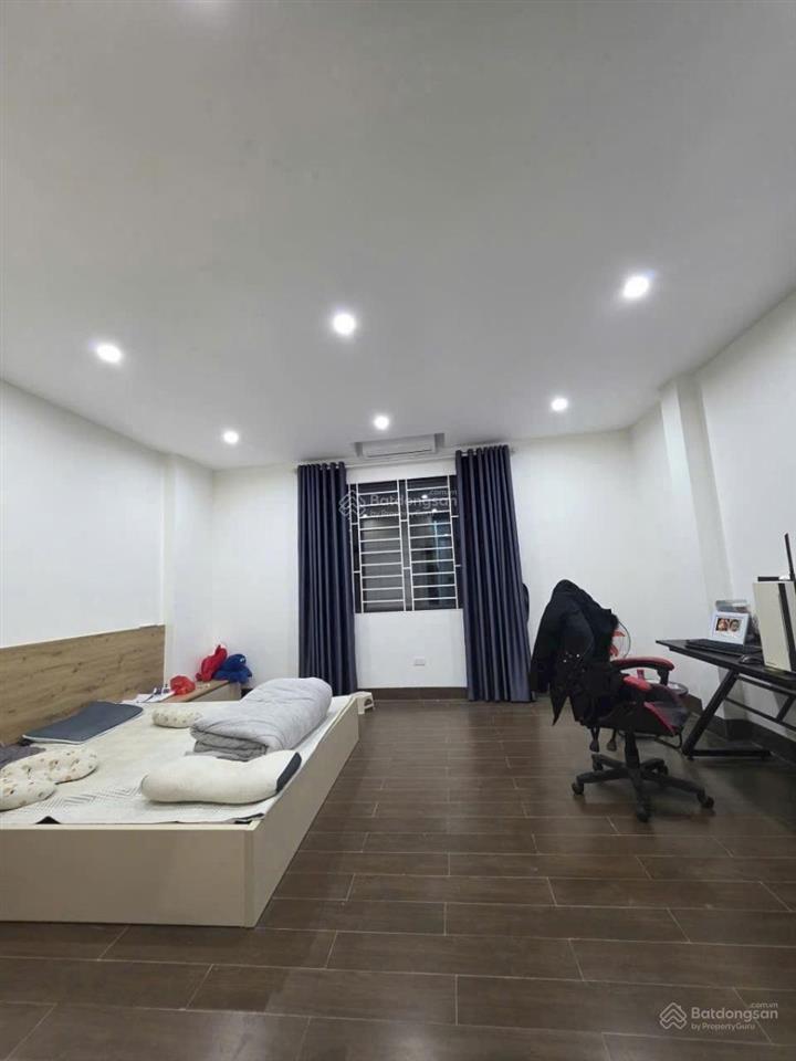 Bán gấp nhà hoàng hoa thám, 40m2x5t, 7 tỷ, khu vực dân trí cao, ngõ nông