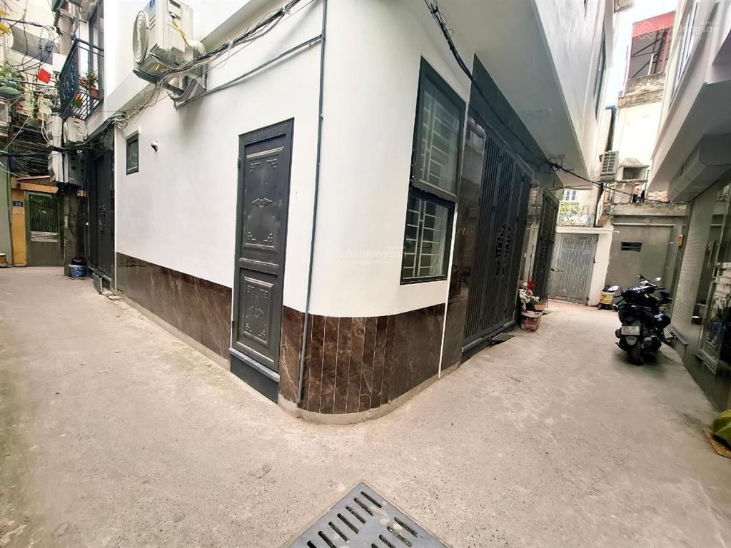 Bán gấp nhà hoàng hoa thám, 40m2x5t, 7 tỷ, khu vực dân trí cao, ngõ nông