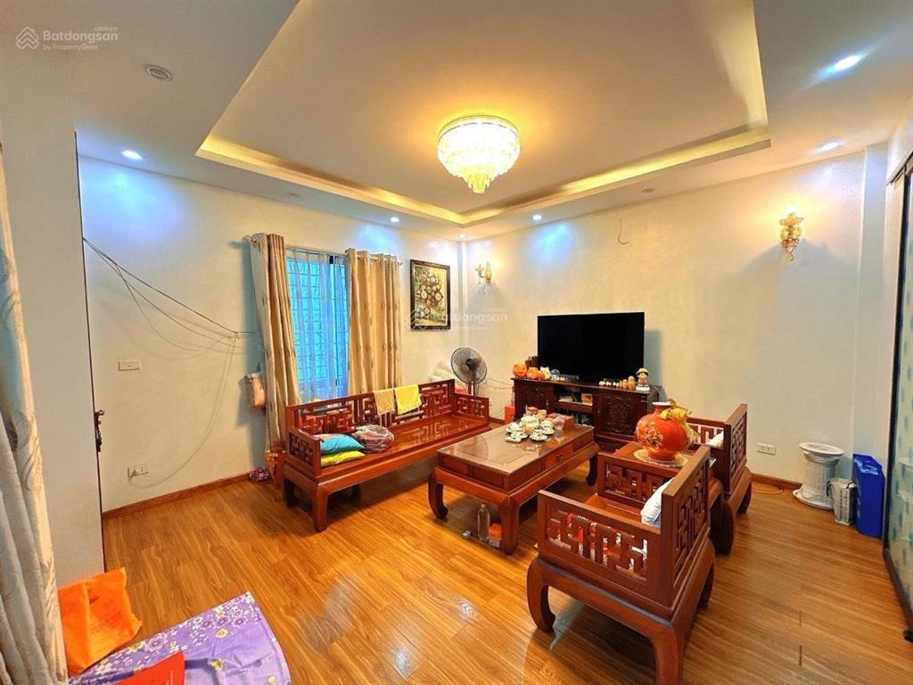 Bán gấp nhà đội cấn, 38m2 nhỉnh 7 tỷ, 5t, gần phố, khu dân trí cao