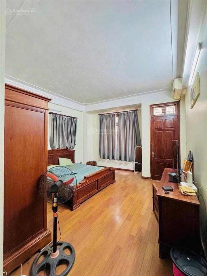 1 căn, đào tấn 2 thoáng, 40/45m2 7.3 tỷ, gần phố, thoáng sáng
