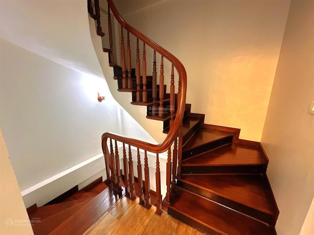 1 căn, thụy khuê, 40m2 x 5t, 7.3 tỷ, ngõ nông, dân trí cao
