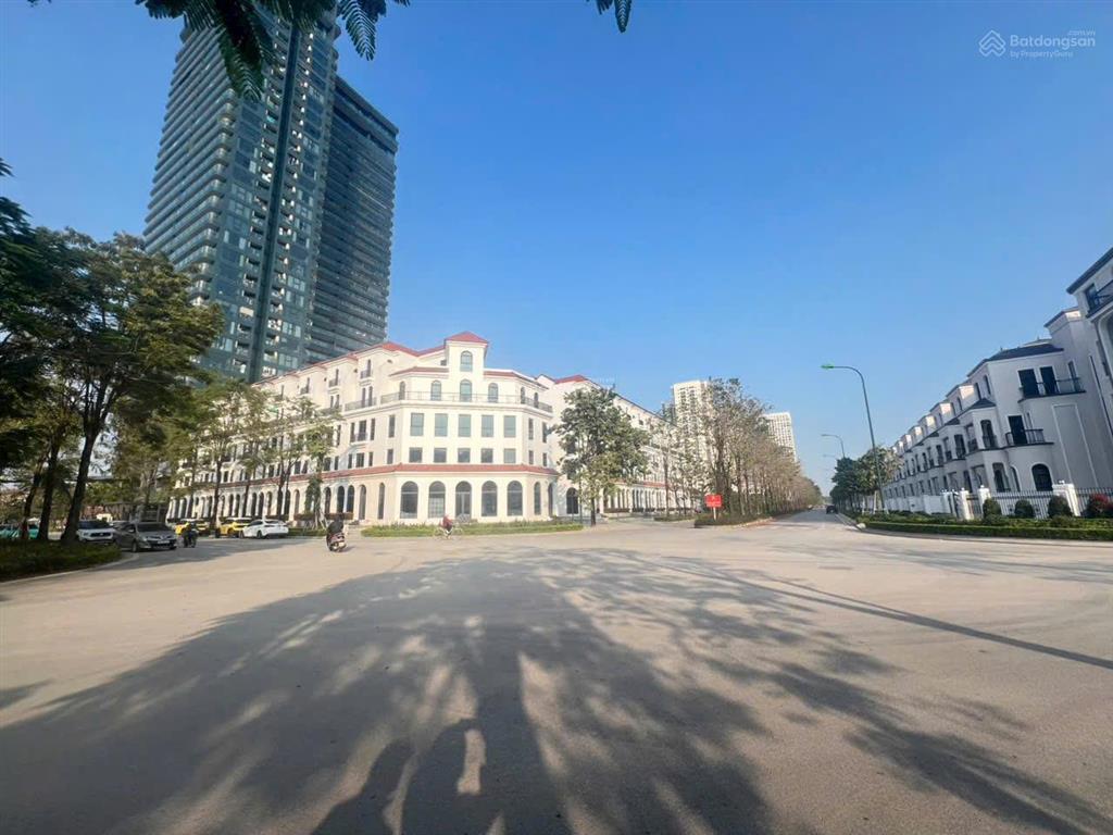 Căn biệt thự sunshine golden bán mới nhất giá tốt pháp lý sổ đỏ  dt 125m2