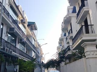 Ngay việt hưng, biệt thự song lập chỉ nhỉnh 12 tỷ