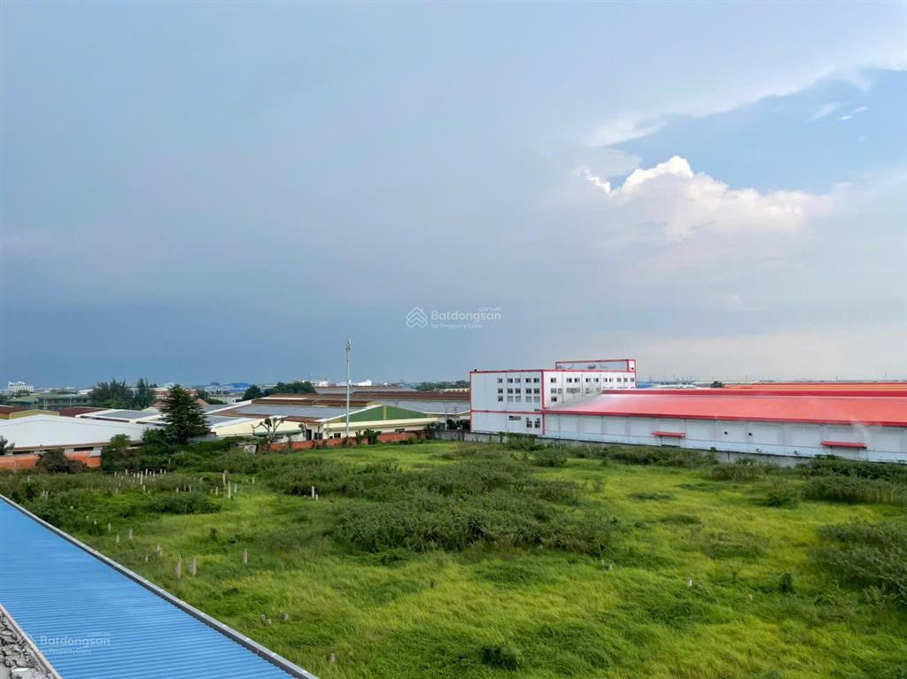 Bán đất trong kcn đức hòa 3, huyện đức hòa, long an 24.600m2. giá 4,68 triệu/m2. vị trí đẹp