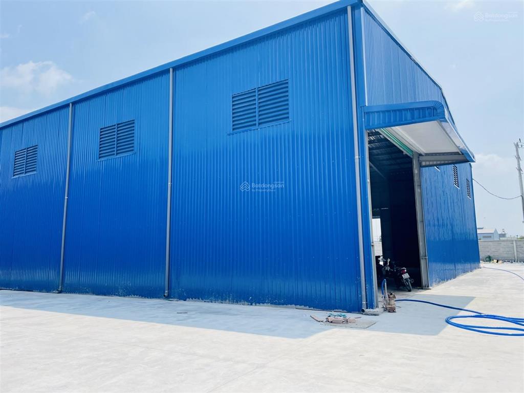 Cho thuê kho xưởng kcn hoàng gia tại đức hòa, long an dt 1250m2 giá 125tr/tháng