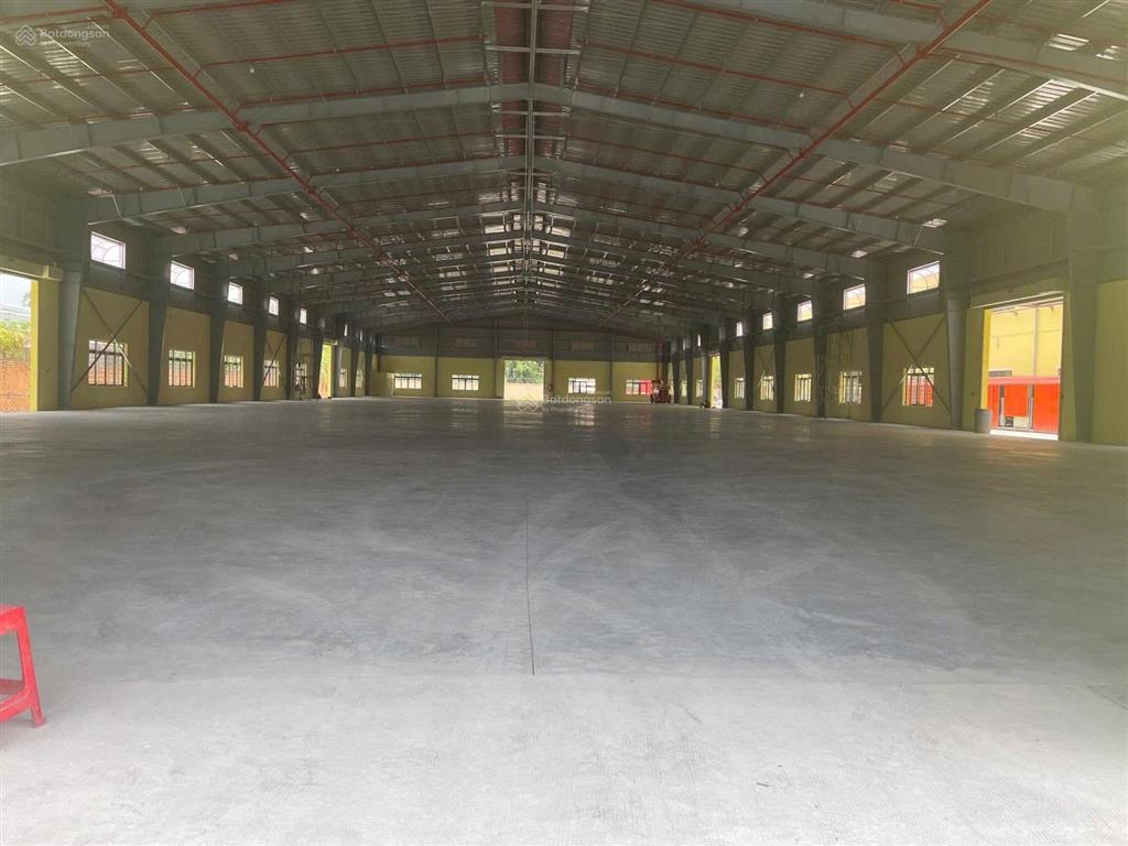 Cho thuê xưởng ngoài kcn bến lức long an 3800m2.  0975 112 ***