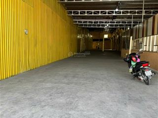 Cho thuê xưởng mặt tiền ql1a diện tích 1.720m² chỉ 120 triệu/tháng