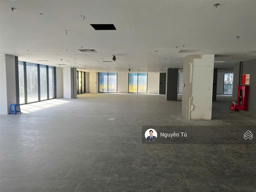 Bql cho thuê văn phòng hoàng cầu skyline  đống đa. diện tích 600m2.  0974 024 ***