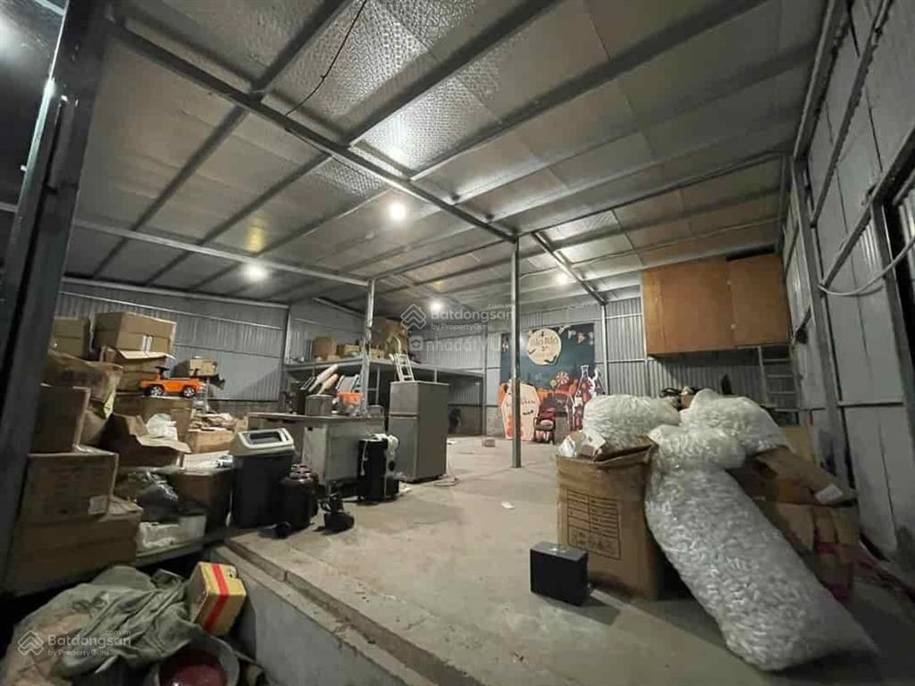 Cho thuê mbkd, kho, xưởng 200m2, trục đường ql3, đông anh, hà nội.