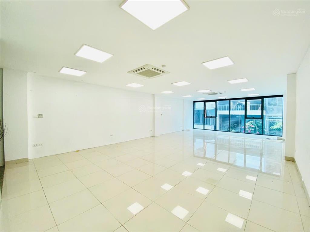 Văn phòng 80m2 9tr, ngăn đôi 40m2, 6t/th, cho thuê tại hoàng quốc việt, tô hiệu, nghĩa đô, cầu giấy