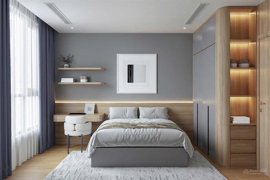Chính chủ gđ bán căn 3pn  102m  toà centro  kosmo. 12tỷ.  0357 536 ***