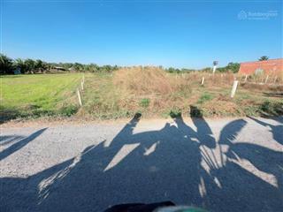 Bán gấp lô đất 300m2 ngay kcn trảng bàng, sổ hồng riêng, đường oto tránh, gía chỉ 750 triệu.