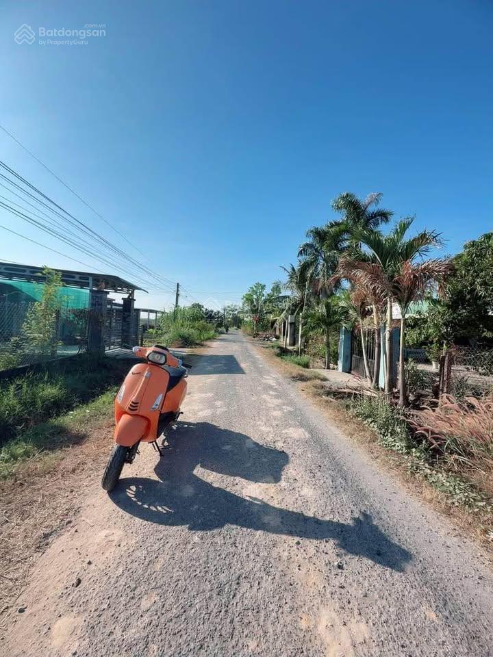 Bán gấp lô đất 300m2 ngay kcn trảng bàng, sổ hồng riêng, đường oto tránh, gía chỉ 750 triệu.