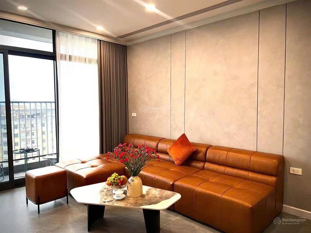 Bán căn hộ 2 ngủ 92m²  nội thất full, view thoáng  giá 8 tỷ bao phí. thông tin đúng