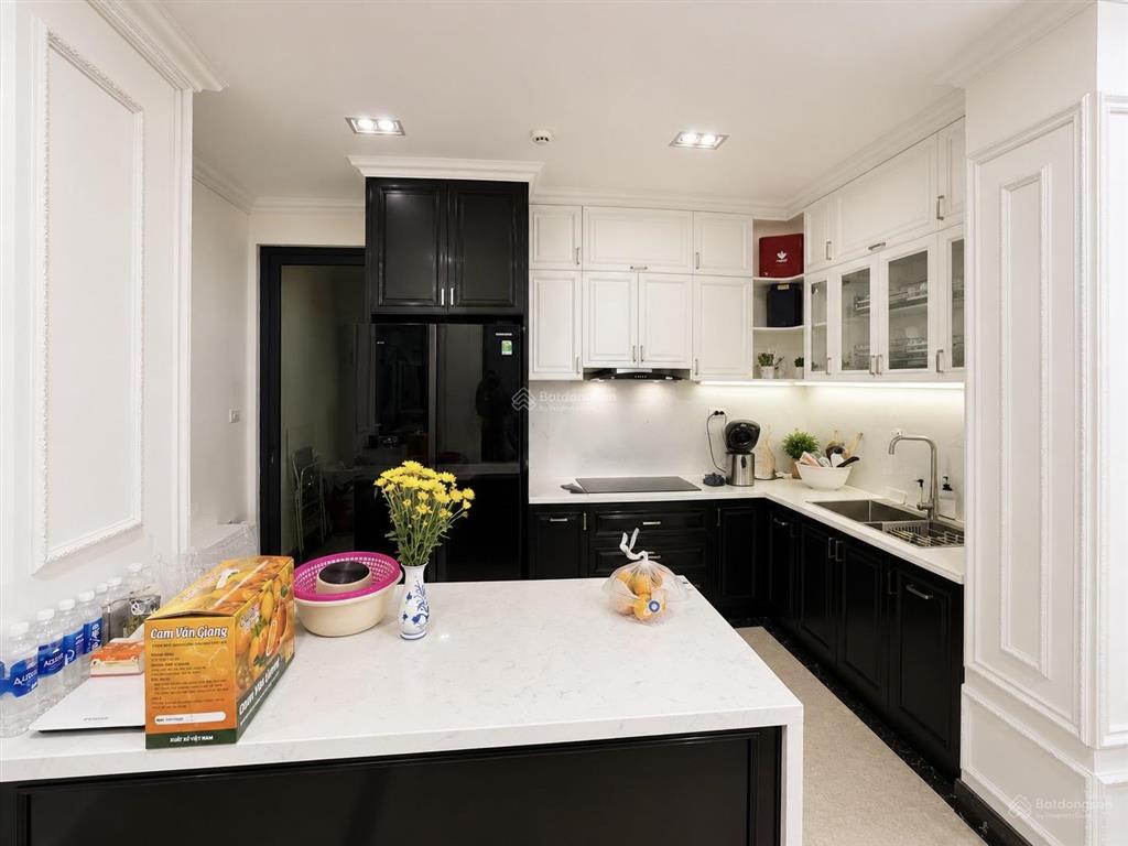 Cho thuê căn góc 3 ngủ 135m²  full nội thất mới đẹp đúng như ảnh. thông tin đúng
