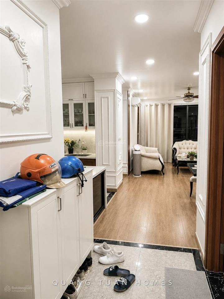 Cho thuê căn góc 3 ngủ 135m²  full nội thất mới đẹp đúng như ảnh. thông tin đúng