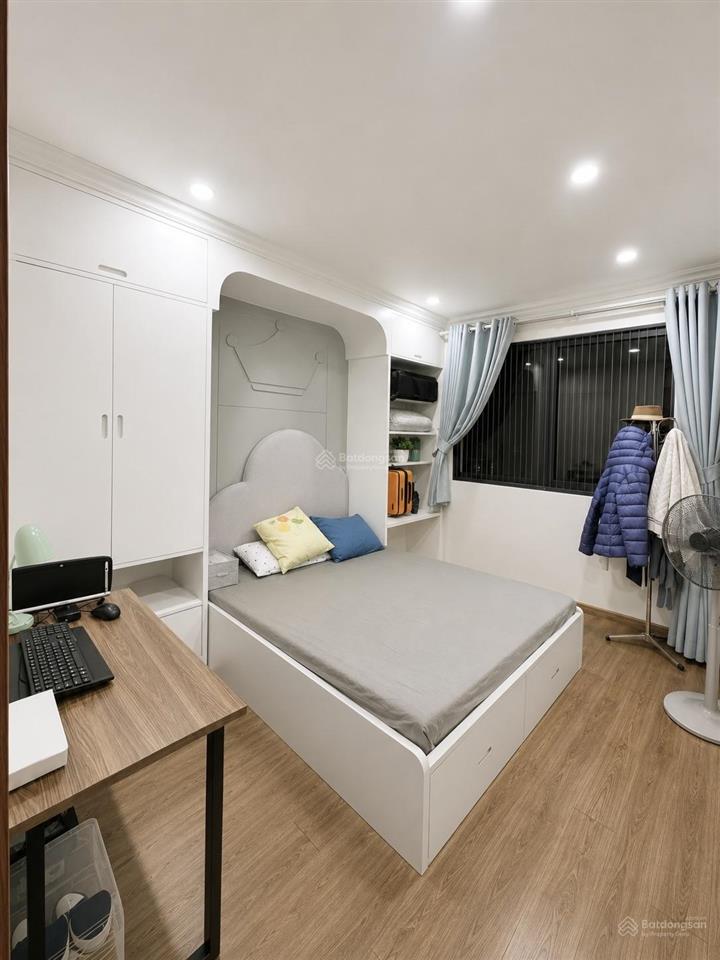 Cho thuê căn góc 3 ngủ 135m²  full nội thất mới đẹp đúng như ảnh. thông tin đúng