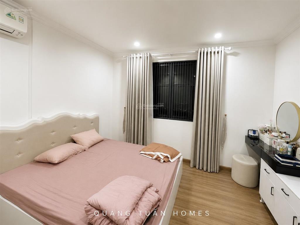 Cho thuê căn góc 3 ngủ 135m²  full nội thất mới đẹp đúng như ảnh. thông tin đúng