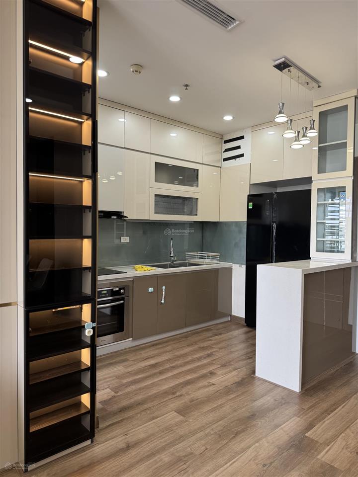 Cho thuê căn 3 phòng ngủ tại vinhomes gardenia  full nội thất đẹp. thông tin đúng