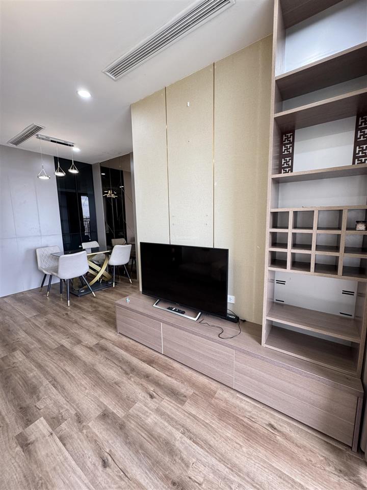 Cho thuê căn 3 phòng ngủ tại vinhomes gardenia  full nội thất đẹp. thông tin đúng