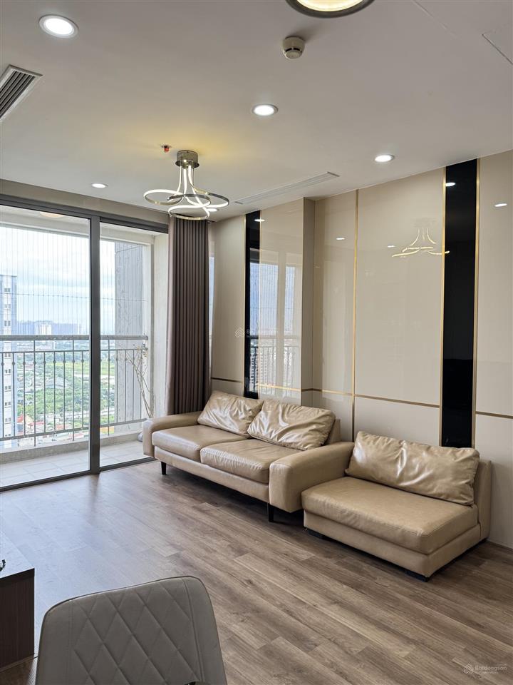 Cho thuê căn 3 phòng ngủ tại vinhomes gardenia  full nội thất đẹp. thông tin đúng